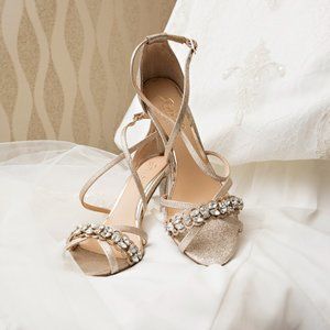 Jewel Badgley Mischka Gold Heels